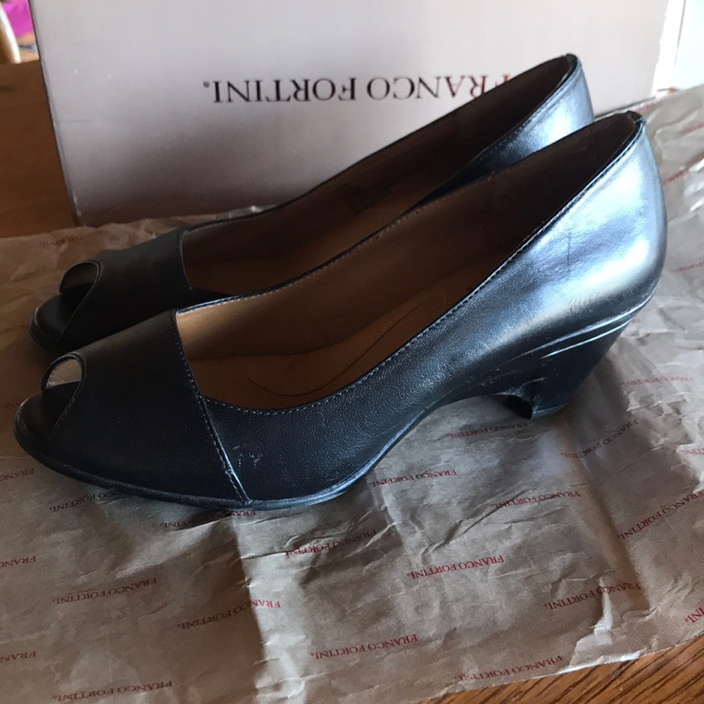 Heels - Picture 2 of 2